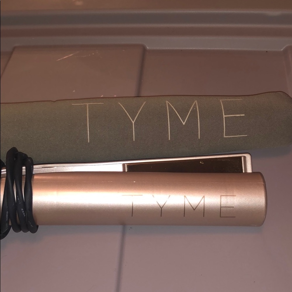 Hair straightener